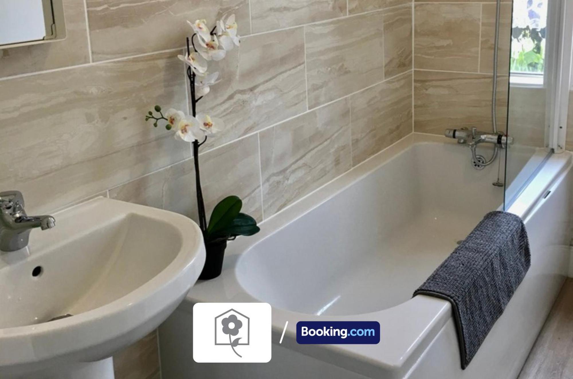 Netley Village Apartment By Your Stay Solutions Short Lets & Serviced Accommodation Netley Southampton With Free Wi-Fi Hamble-le-Rice Luaran gambar
