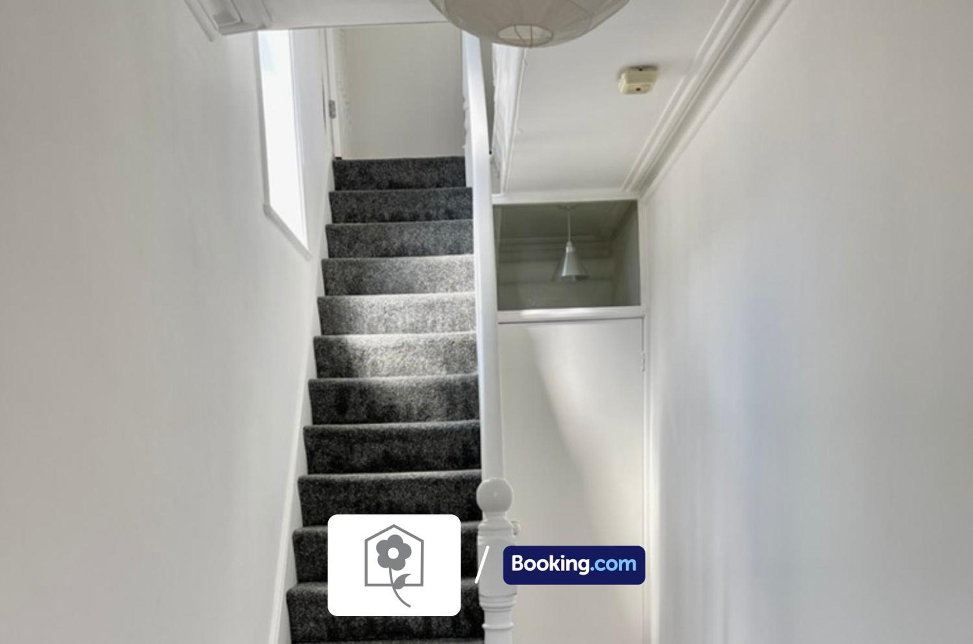 Netley Village Apartment By Your Stay Solutions Short Lets & Serviced Accommodation Netley Southampton With Free Wi-Fi Hamble-le-Rice Luaran gambar