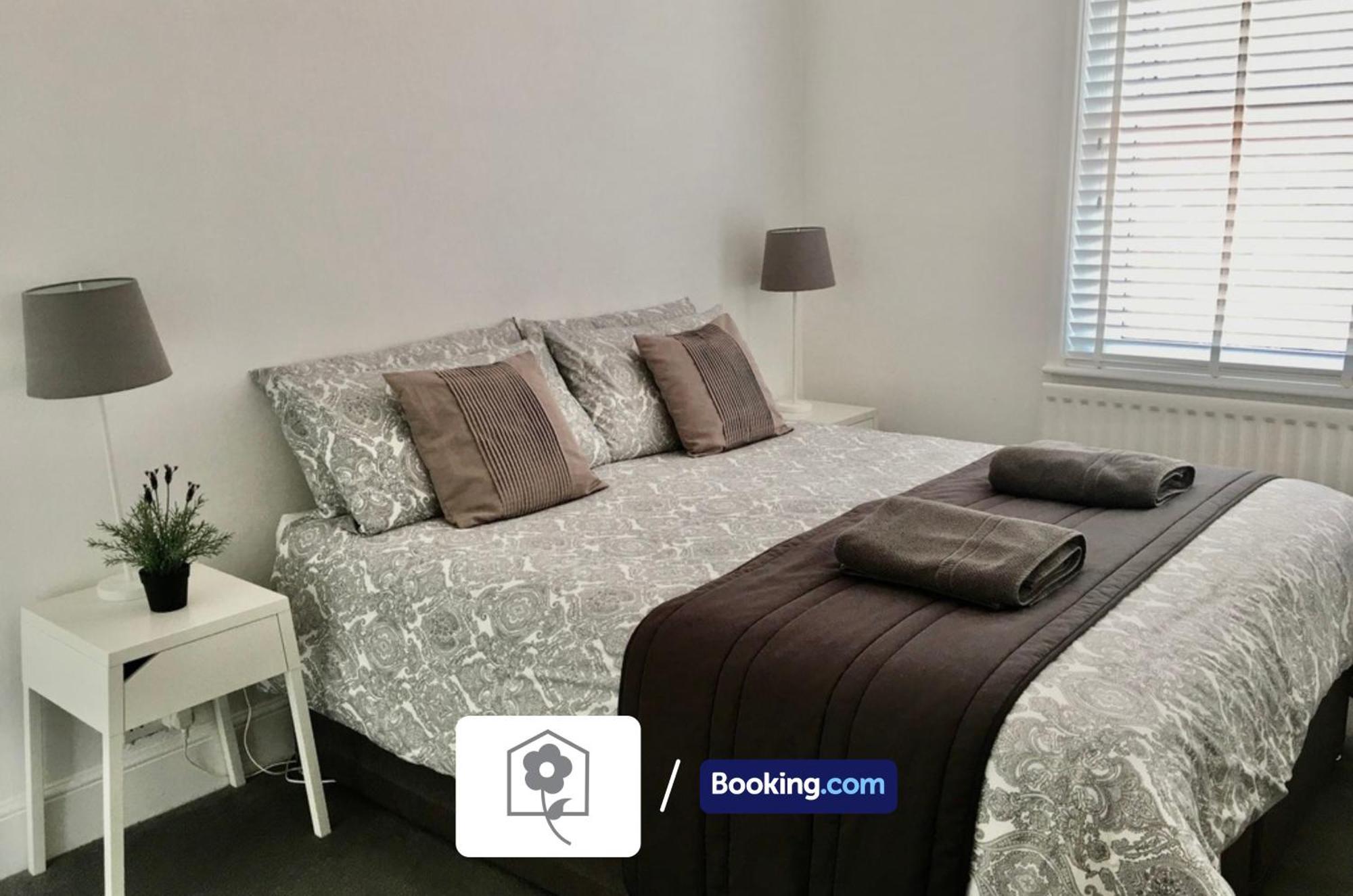 Netley Village Apartment By Your Stay Solutions Short Lets & Serviced Accommodation Netley Southampton With Free Wi-Fi Hamble-le-Rice Luaran gambar